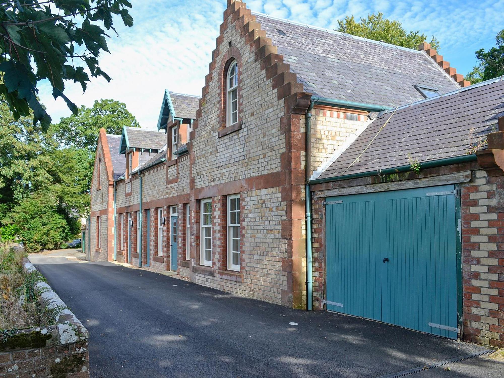 Two The Stables Villa Dalrymple Exterior photo